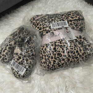 Victoria’s Secret Cozy Short Robe w/Matching Slippers (Animal Print)